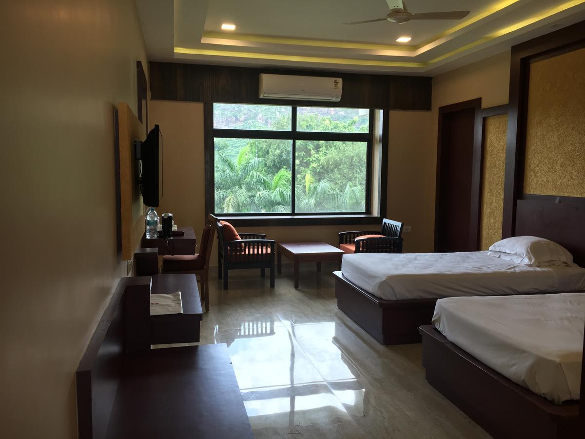 Indo Hokke Hotel Rājgīr Eksteriør billede